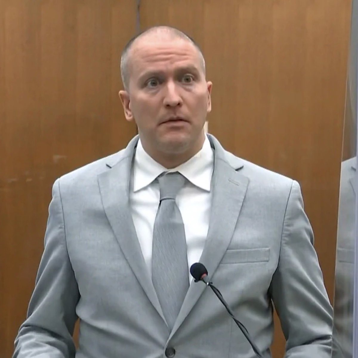 MAGAVoice's tweet image. BREAKING 🚨 Elon Musk just called for the release of Derek Chauvin immediately. This is a HUGE win

I ABSOLUTELY AGREE WITH ELON MUSK