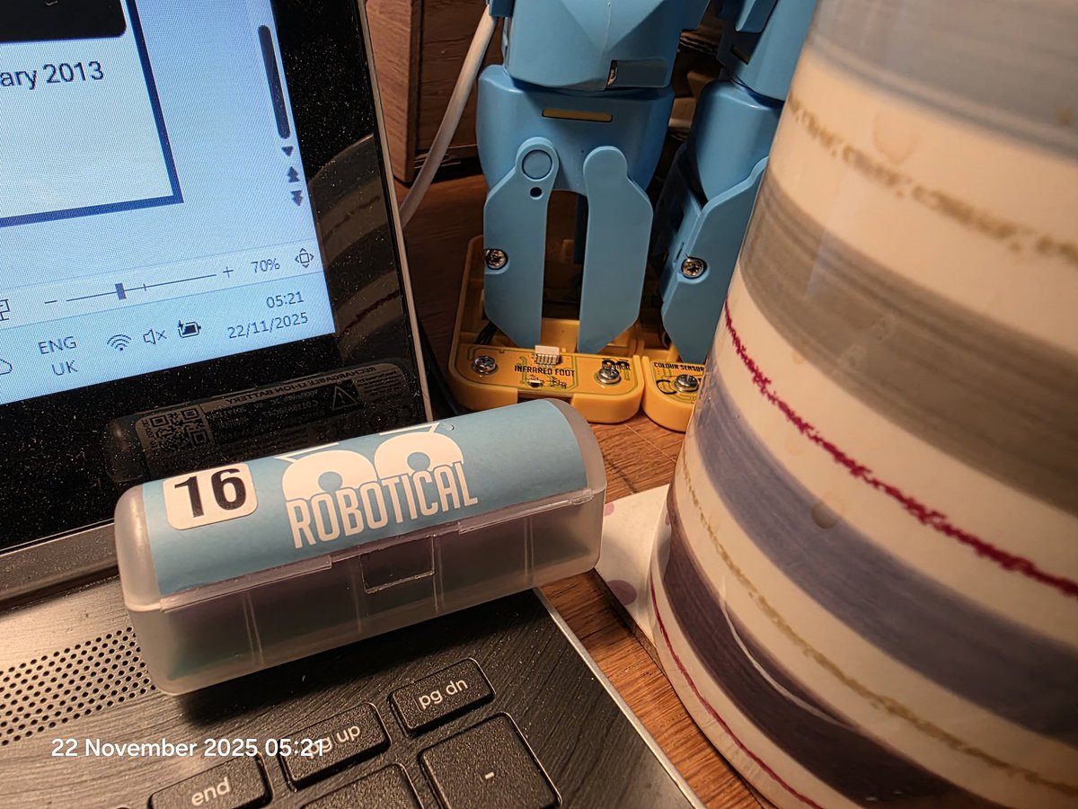 TsuiAllen's tweet image. Today&apos;s #morningmugshot #stuffoffmydesk is @RoboticalLtd battery because I forgot to bring one with me a few days ago to be able to demonstrate #MartyTheRobot capabilities...