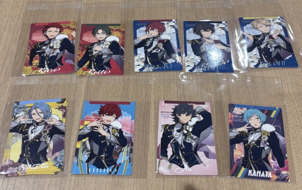 mochi__360's tweet photo. 交換:あんさんぶるスターズ　あんスタ　スタフォニ　カードコレクション

《譲》鬼龍2　蓮見　司2　凛月　嵐2　HiMERU3  一彩2　奏汰　陣2　斑　英知　渉　桃李　北斗　夏目　つむぎ2　日和2 晃牙2

《求》ニキ　茨
↓ツリーに続く https://t.co/UkmKw4xpyW