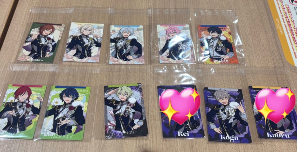 mochi__360's tweet photo. 交換:あんさんぶるスターズ　あんスタ　スタフォニ　カードコレクション

《譲》鬼龍2　蓮見　司2　凛月　嵐2　HiMERU3  一彩2　奏汰　陣2　斑　英知　渉　桃李　北斗　夏目　つむぎ2　日和2 晃牙2

《求》ニキ　茨
↓ツリーに続く https://t.co/UkmKw4xpyW