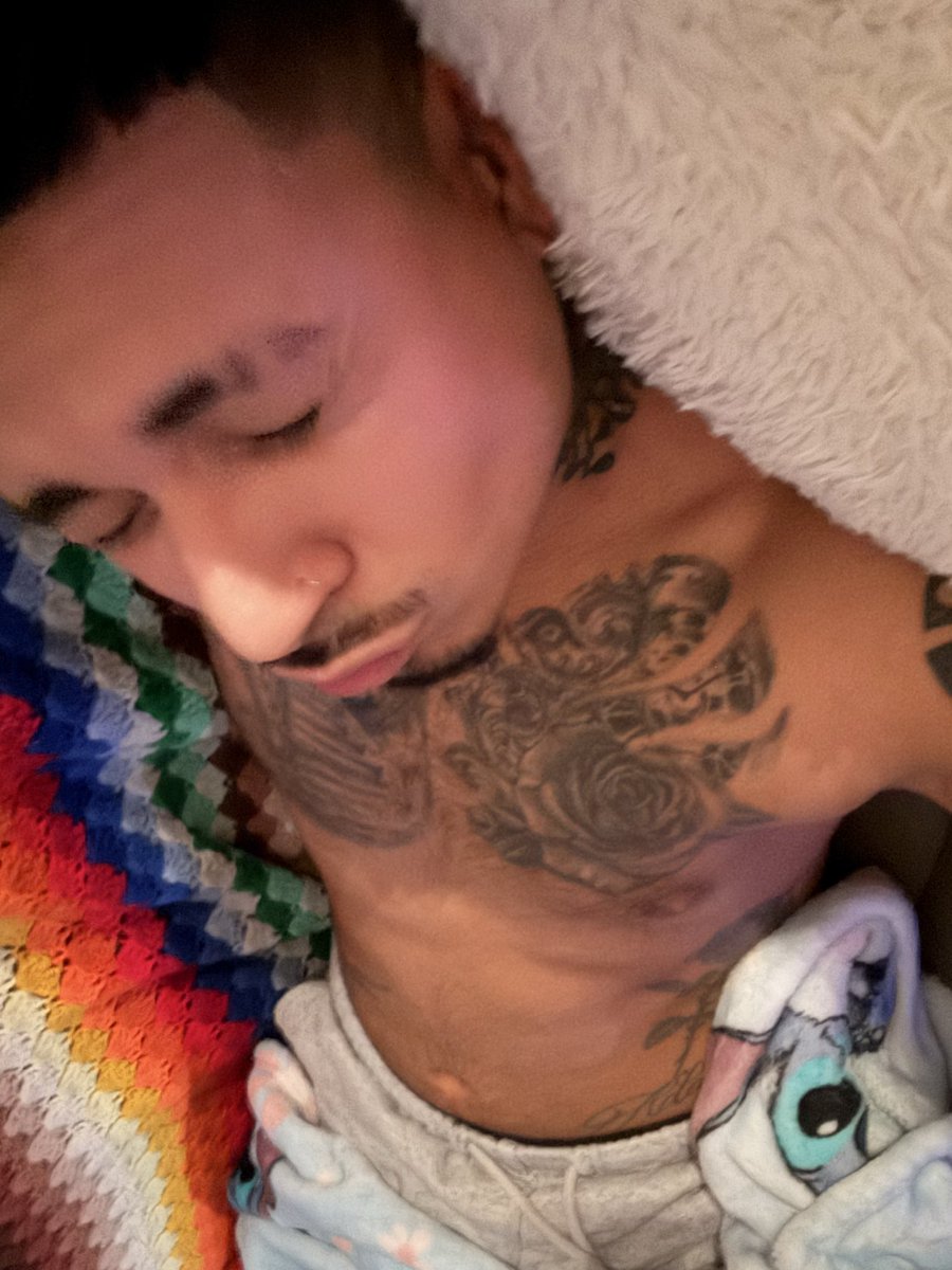 sp00kyace's tweet photo. Good night peeps https://t.co/m7tJVG9ot6