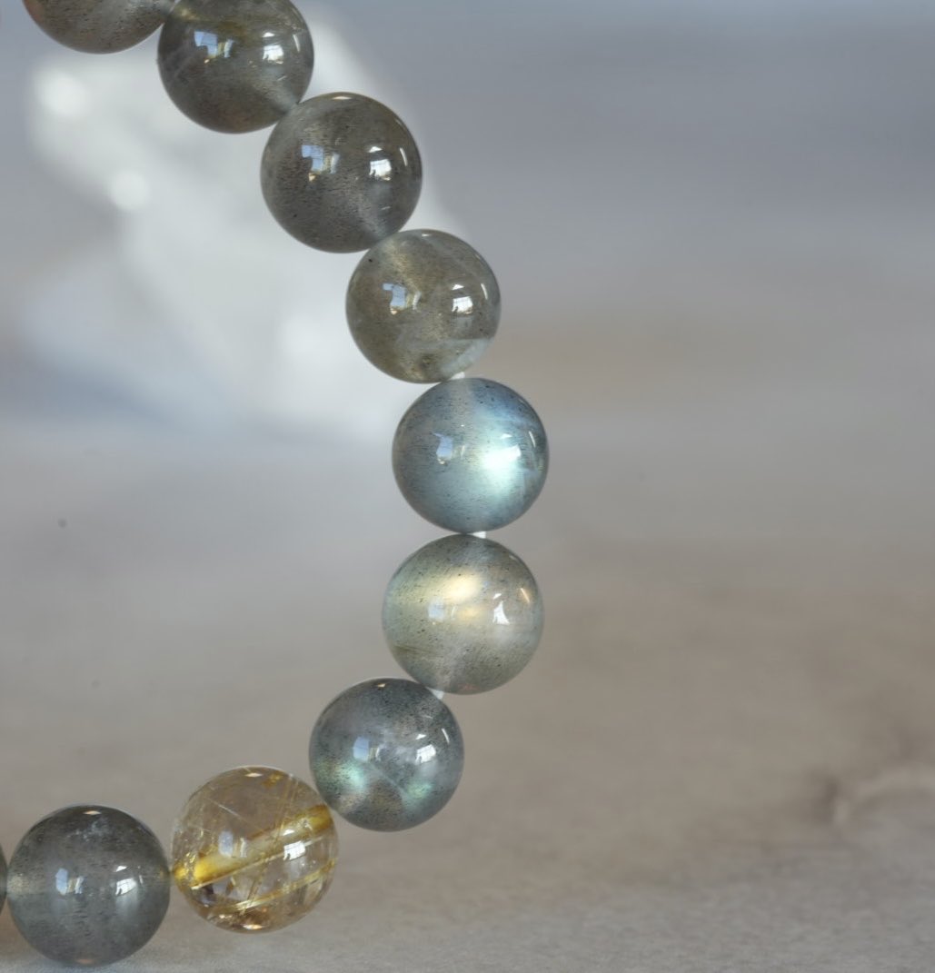 【五條出土・紫瑠璃勾玉】──時代を超えて、いま再び手元へ アクセサリーとシノワズリ雑貨 方龍 (@kepopon) / Posts / X