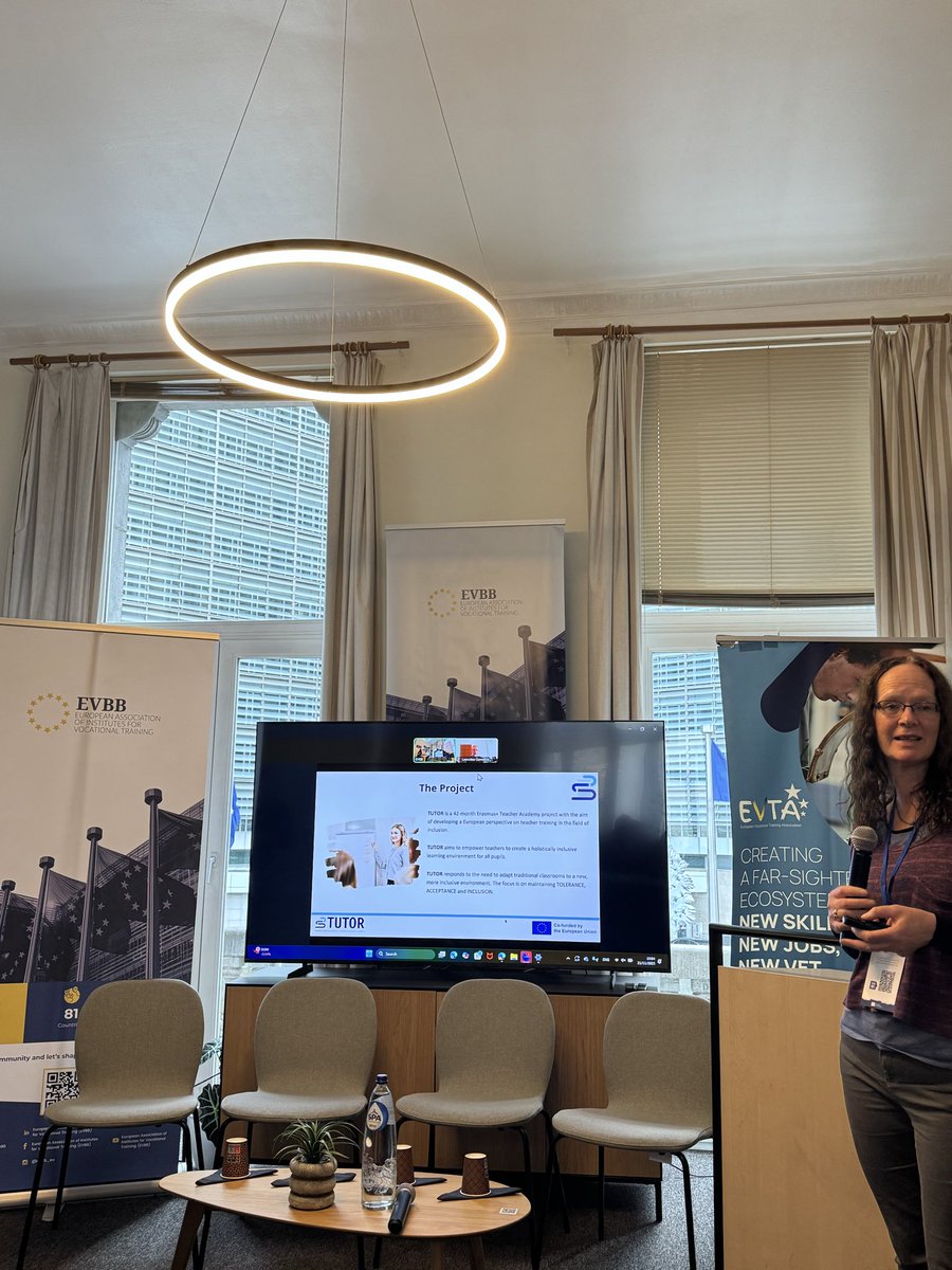 drcemalsahin's tweet image. Öğretmen Akademileri konusunda yürüttüğümüz TUTOR projesi final konferansına katıldık. #education #teacher #tutor