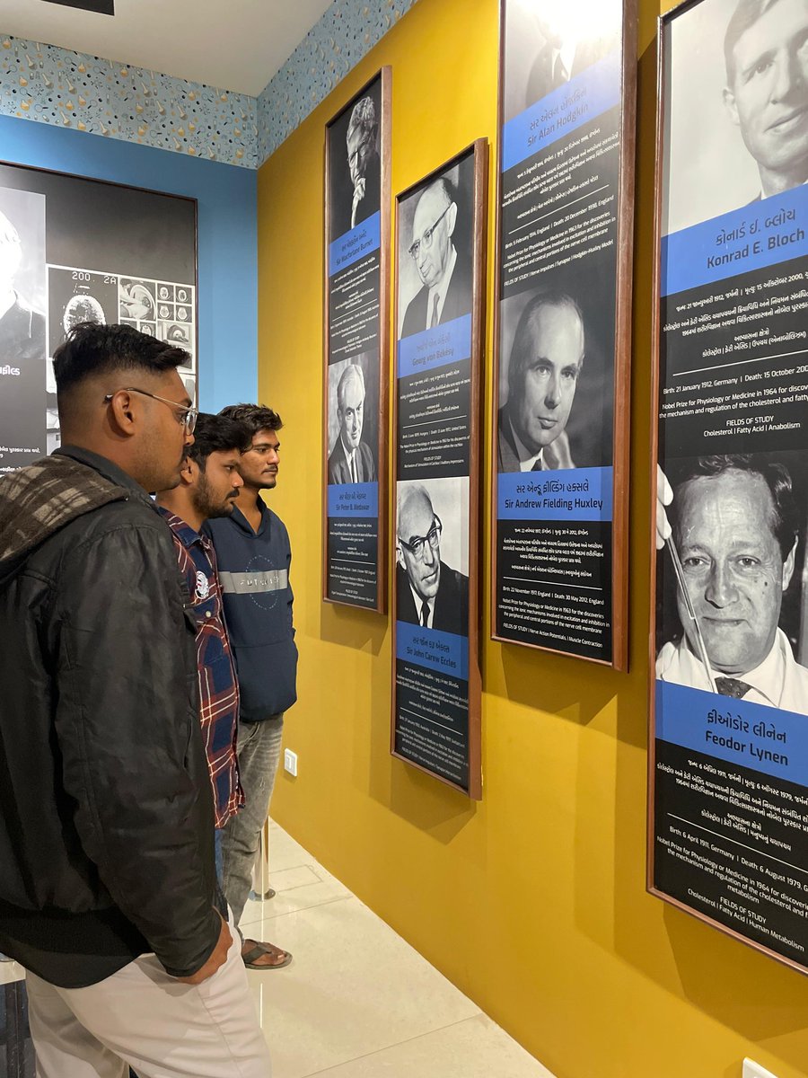 Today <a href="/RSCBhavnagar/">Regional Science Centre (RSC)Bhavanagar</a> honor #SirAndrewFieldingHuxley birth anniversary  While he's globally known for the #HodgkinHuxleymodel of nerve impulses, 
​He was a key proponent of the #slidingfilamenttheory,visualizing how actin&amp;myosin interact to cause muscle contraction using microscope