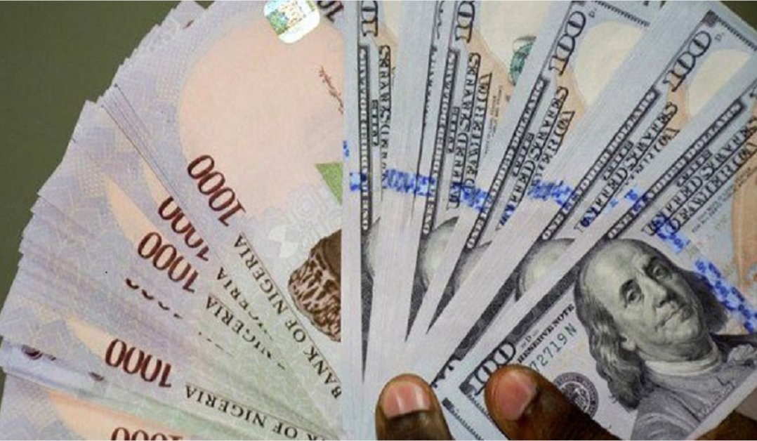 Nairametrics's tweet photo. Naira slides past N1,450/$1 all week, setting stage for high-stakes MPC meeting  -  https://t.co/19joeJU2U4 https://t.co/3oS5dZaBm9