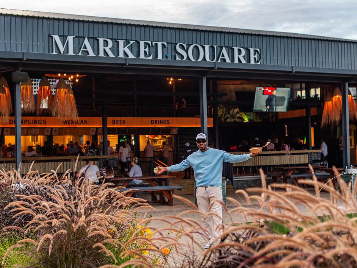 tonytheegoon's tweet image. Siri play me “Dave ft Burna Boy - Location” 🎶 

📍