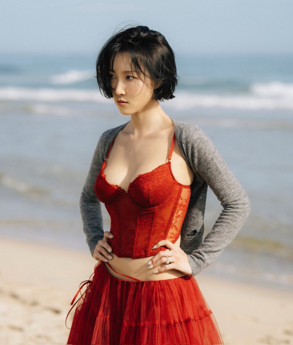 hwasacharts's tweet photo. #HWASA (Good Goodbye) joins #IU (Never Ending Story) as the only female soloists to reach a REAL TIME ALL-KILL in 2025. https://t.co/XZ92tsTTSt