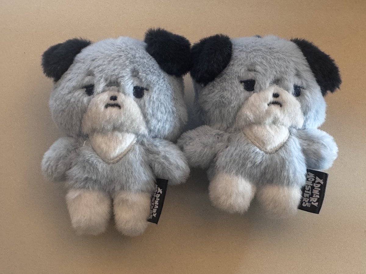 __teong__'s tweet image. 친구 베이비쭈프 / 제 베이비쭈프인데
쭈프가 너무 숏다리에 화가 나있어요
이거 (;) 정상품맞나요? ㄷㄷ 
나름 귀여운데 이마에 주면이 같은 선이 빗어도 않없어져요 주면이의 영혼을 받은쭈프같아