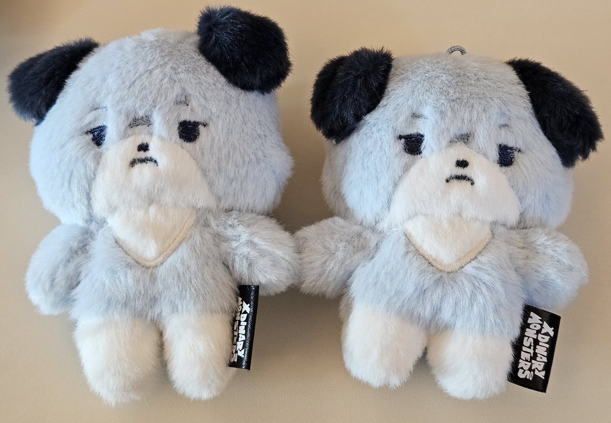 __teong__'s tweet image. 친구 베이비쭈프 / 제 베이비쭈프인데
쭈프가 너무 숏다리에 화가 나있어요
이거 (;) 정상품맞나요? ㄷㄷ 
나름 귀여운데 이마에 주면이 같은 선이 빗어도 않없어져요 주면이의 영혼을 받은쭈프같아