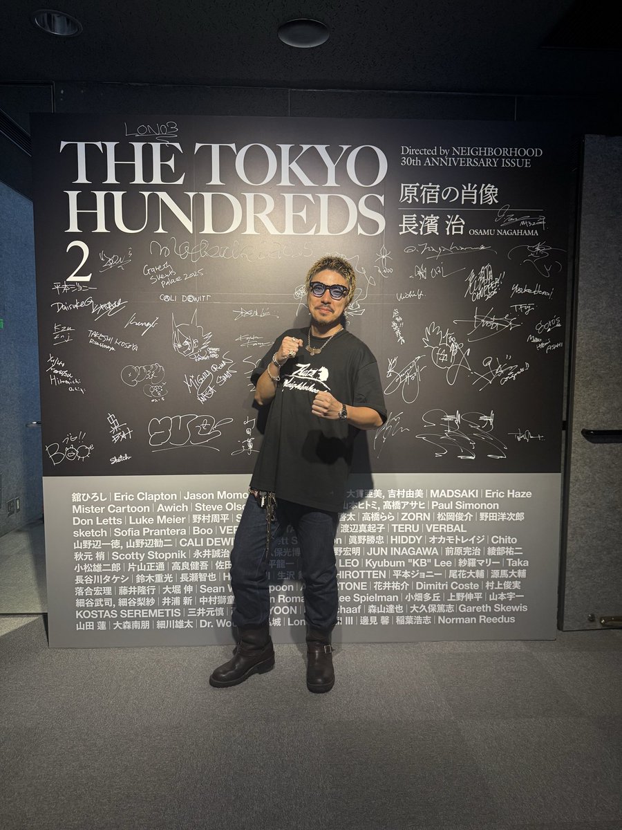 MitsuhiroYoda's tweet photo. 『THE TOKYO HUNDREDS 』

Direcred by Neighborhood 30th ANNIVERSARY ISSUE

裏原宿のカルチャーを率先してきた憧れの人達🔥🔥🔥

原宿カルチャーの憧れの一人でもあるNeighborhood代表の滝沢伸介さんと念願のツーショット😁

ありがとうございました🙏🏽

#neighborhood
#原宿の肖像 https://t.co/bReFmswZik