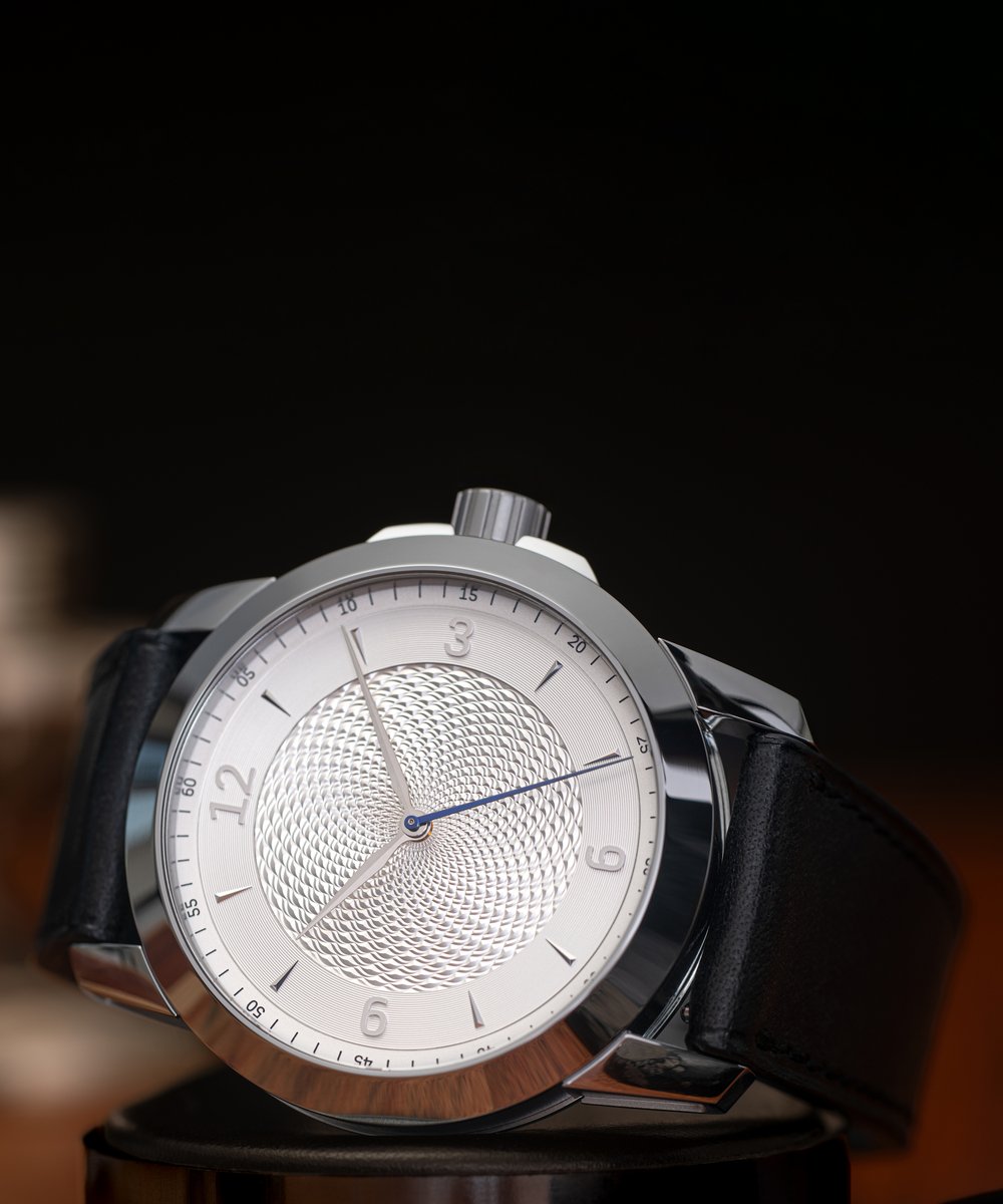 Traditional hand guillochée finally meets Zeitwinkel’s automatic German Silver movements in a very comfortable 40.5mm case!

#swissmade #independentwatchmaking #inhousemovement #actuallywearit