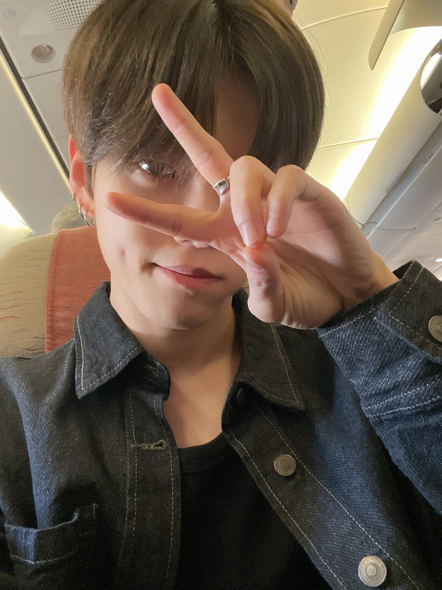 ケヒョン] 行ってきます🙌 #GYEHYEON #VERIVERY