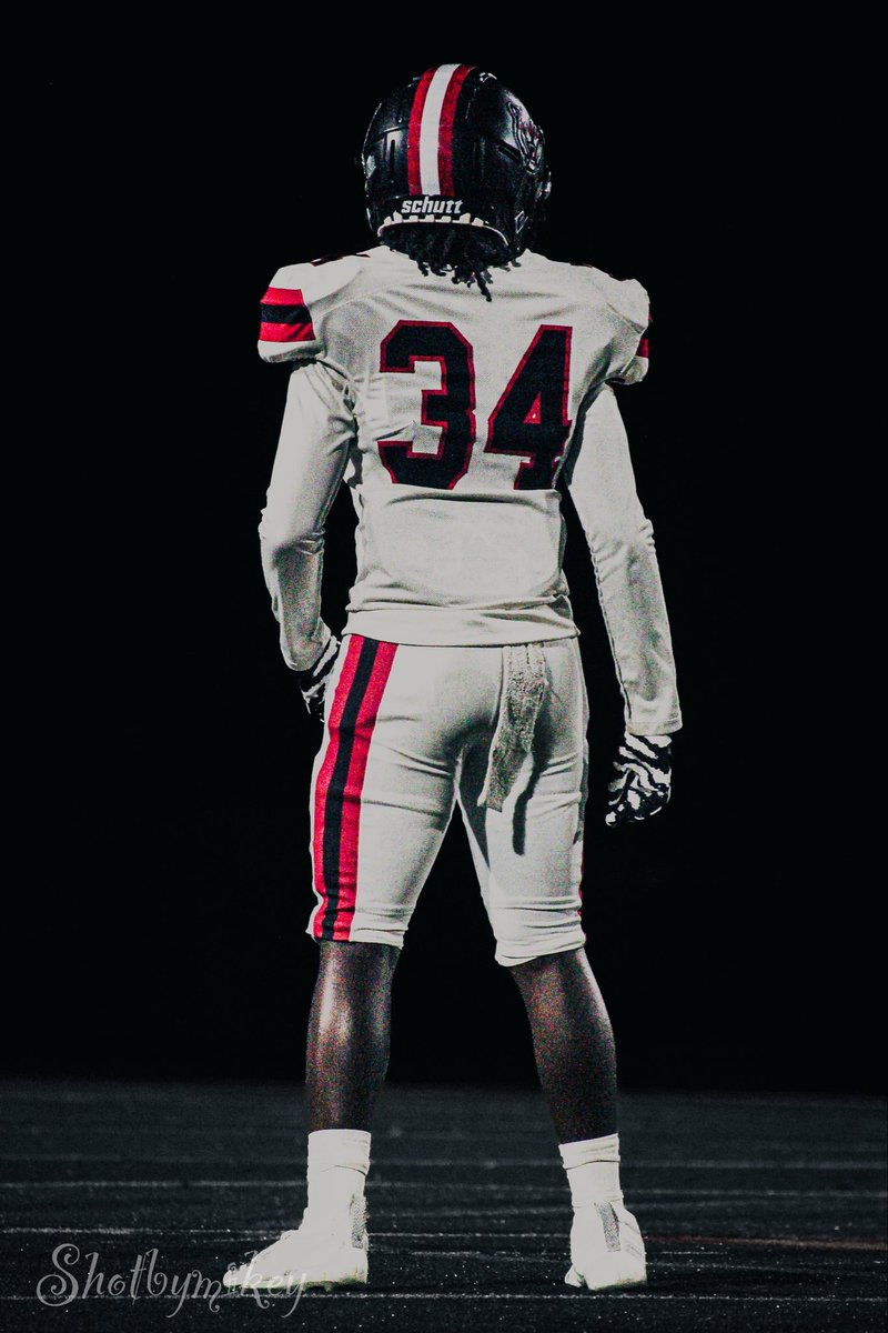 My junior year ended with a disappointing playoff miss. But I’m focused on finishing the academic year strong. Training hard during the offseason and setting myself up for a great senior season..