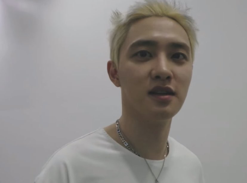 sooobloom's tweet photo. blond kyungsoo still really feels like an fever dream to me https://t.co/me222qb4Kc