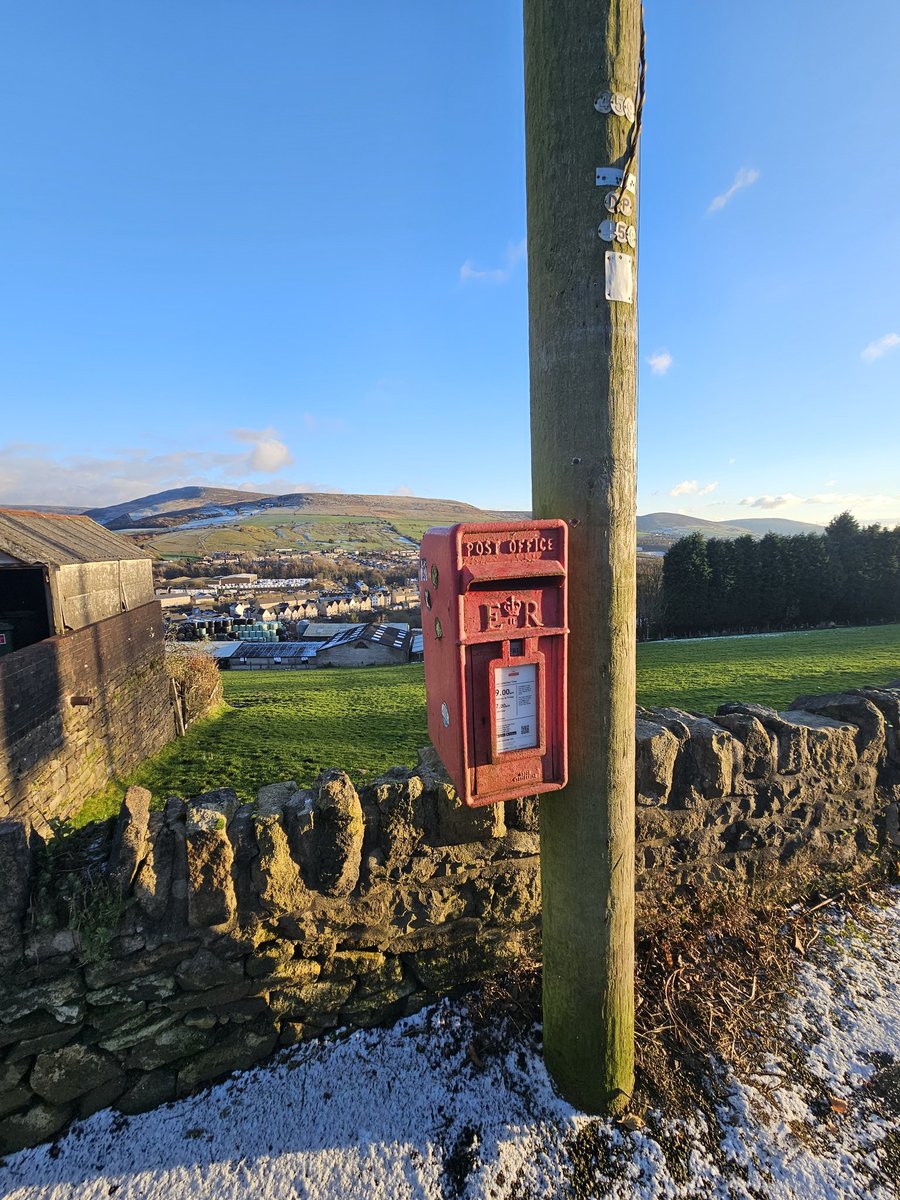HikingManchest1's tweet image. The first snow of the year ❄️

#postboxsaturday ❤️📮