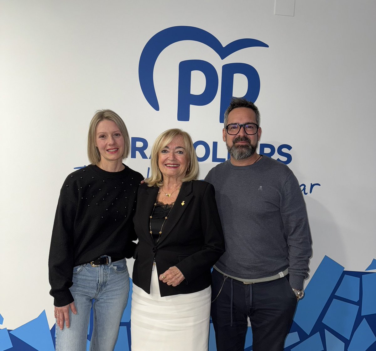 Gracias al <a href="/PPGranollers/">Grup municipal PP Granollers</a> , a su presidente <a href="/moyatano/">Moyatano</a> y a todo su equipo, por la invitación, para hablar de feminismo. Ha sido un verdadero placer. 
<a href="/ObservatoriPPC/">Observatori de la Dona PPC</a> #feminismobienentendido #convozdecentroderecha