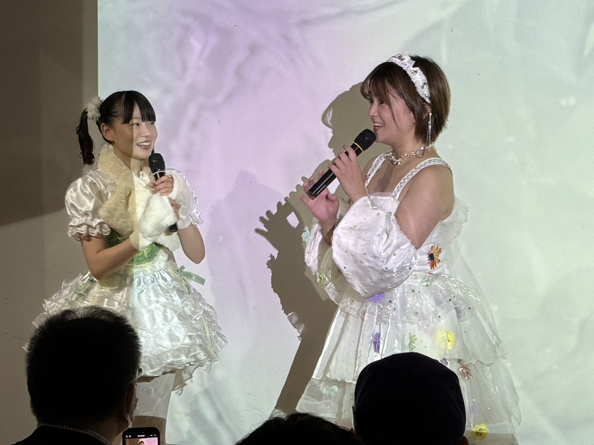 kotoba92's tweet image. ブルームーン・ぱぴゅ！(LILY&amp;amp;YU前田さんとmelon cloudちゃんのユニット)、タイテに名前が出てるのであれば正式に復活したと言ってもいいのでは…個性の違う歌声の仲良しユニットの新曲を望みます…