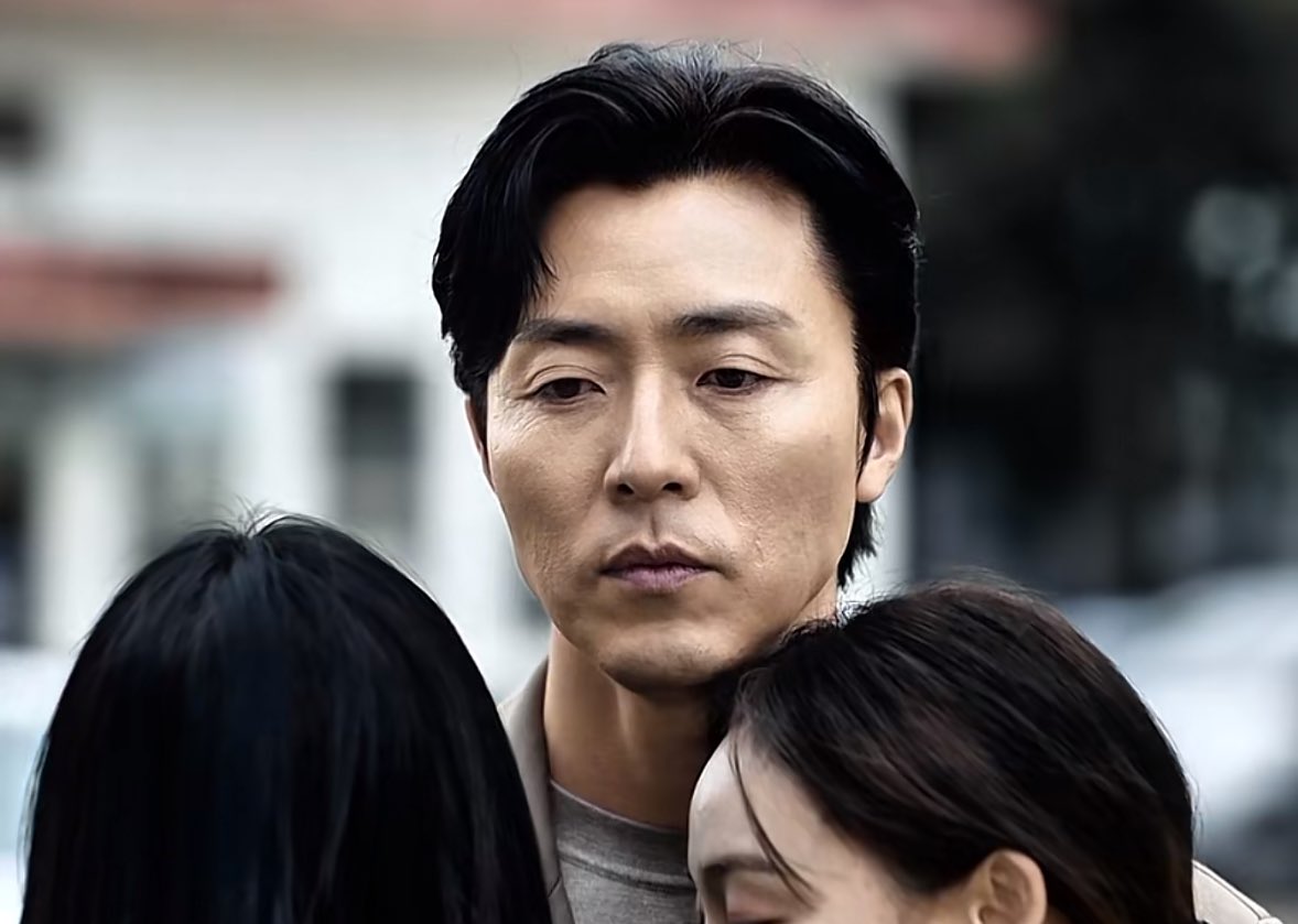 #Asyoustoodby
من زمان من زمان ماشفت دراما توصل لي مشاعر الصداقة بهذا الشكل اف كم بكيت وكم حزنت، لكن سؤالي بس ليه ماتطلقت منه بدال هذا كله؟