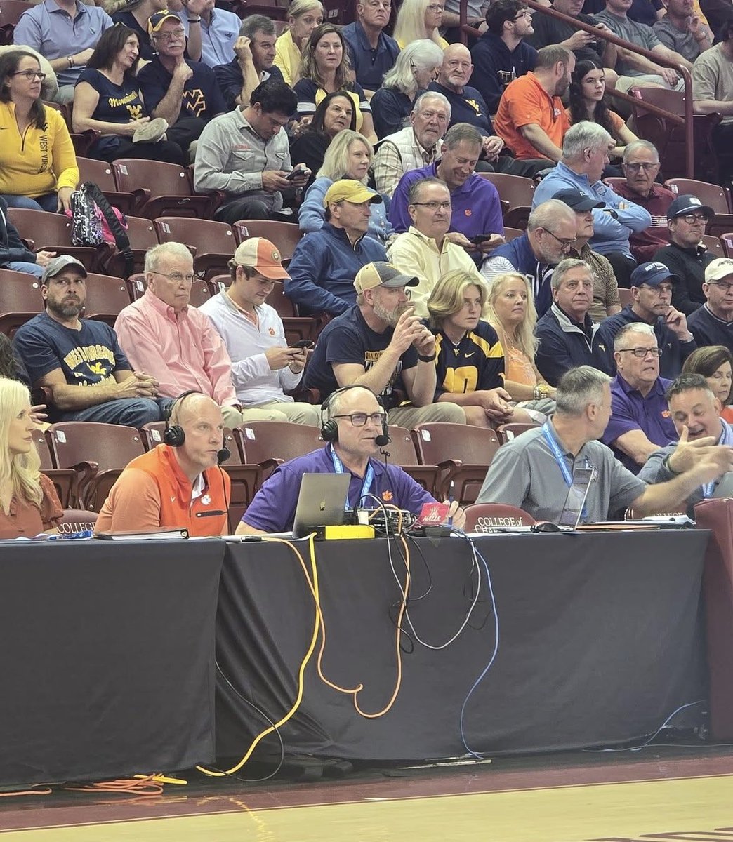 TonyCiuffo2's tweet image. After a &quot;gritty&quot; win. It&apos;s time to hit the gym.