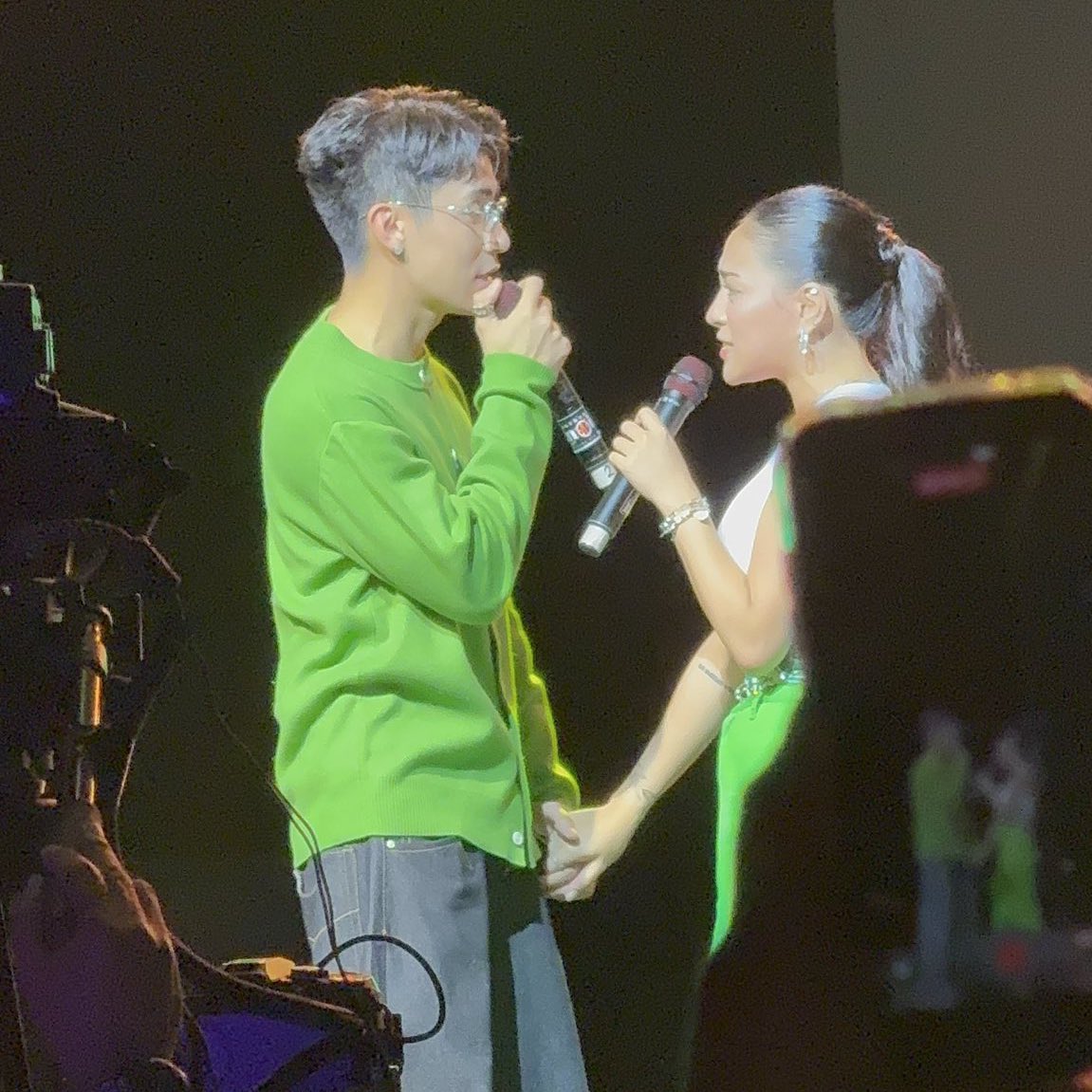 PpopNation's tweet image. Mika Salamanca and Brent Manalo Take the Stage at a Retail Business Event in Burnham Green, Luneta.