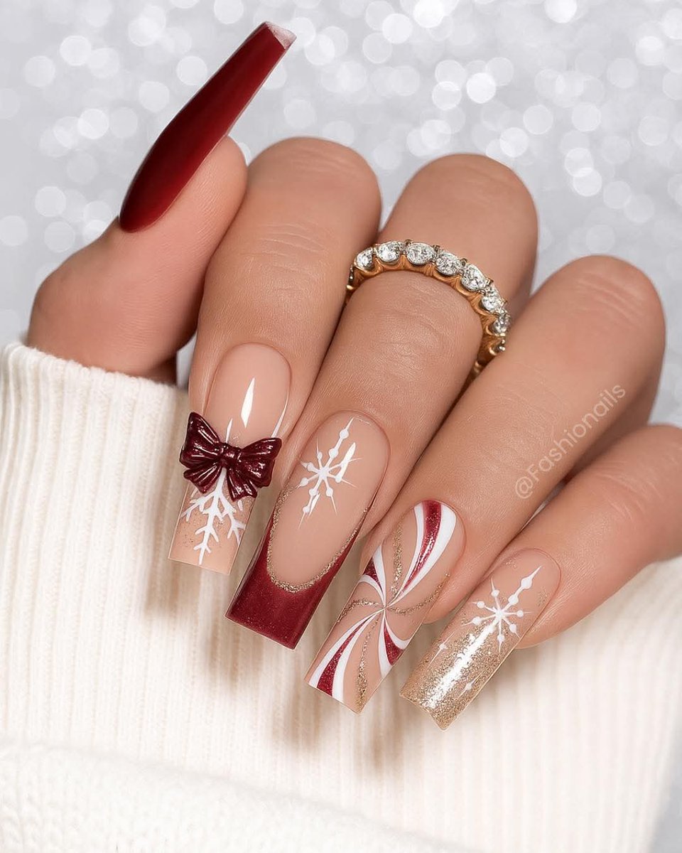 larmmy's tweet image. These Christmas nail inspo are so nice. I don&apos;t know which one to pick