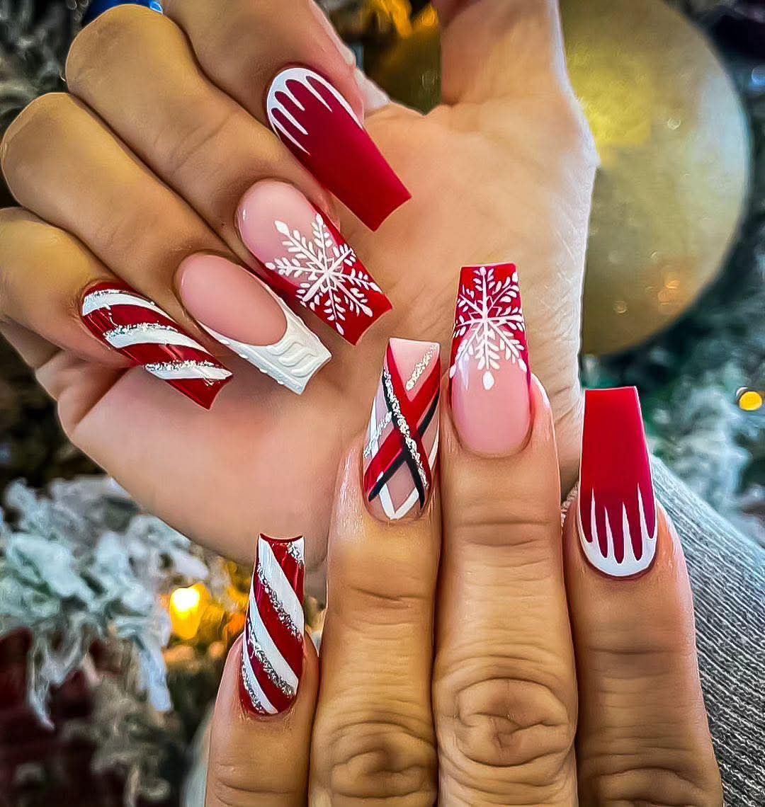 larmmy's tweet image. These Christmas nail inspo are so nice. I don&apos;t know which one to pick