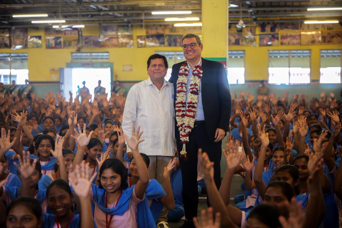 kissfoundation's tweet image. We were glad to honour Nemetschek Group CEO Yves Padrines with its Lifetime Achievement Award for his global leadership and contributions to technology-led innovation in construction and engineering.

Receiving the award from Dr. Achyuta Samanta, Padrines praised KIIT and KISS as…