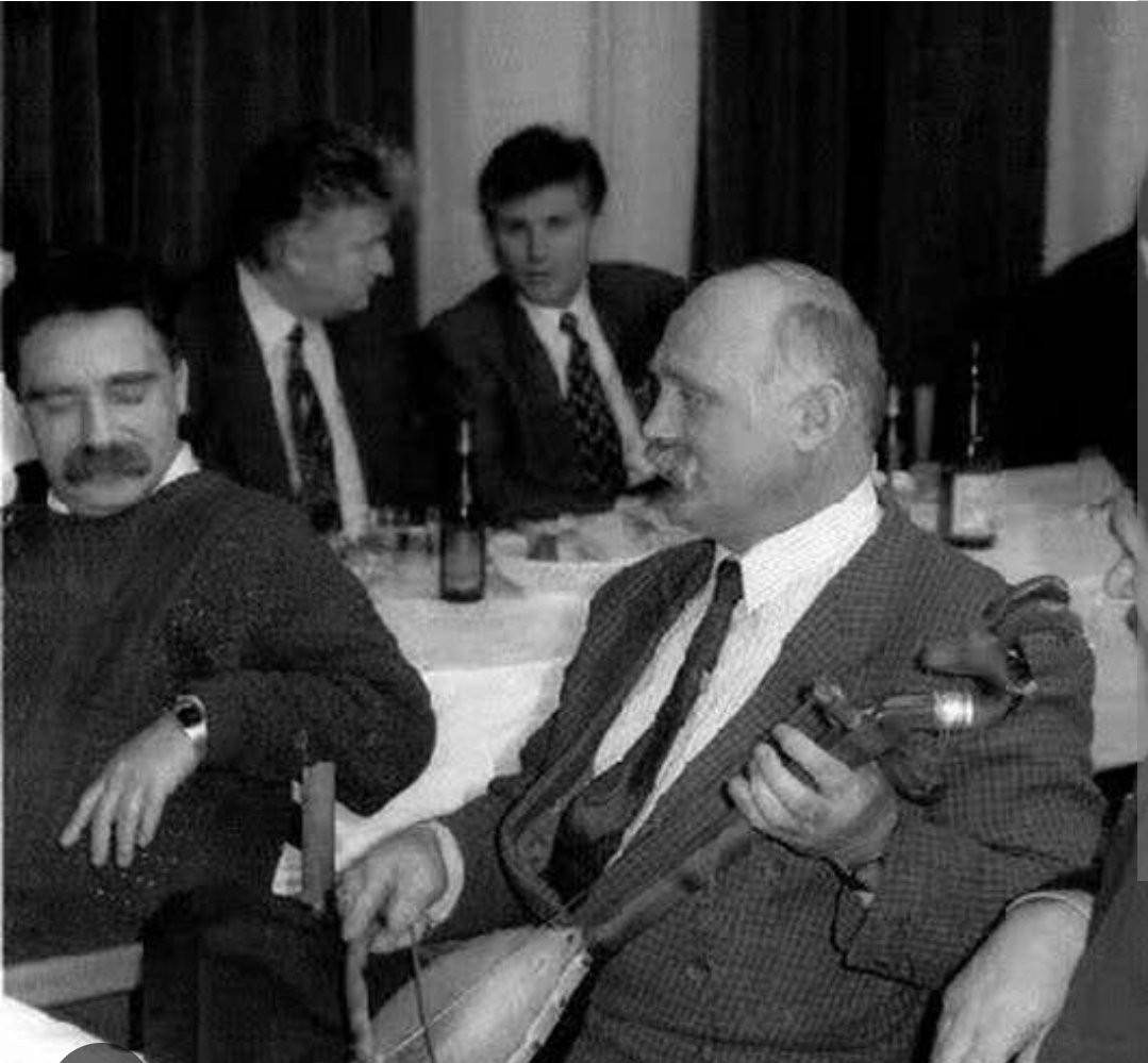 Ђинђић на Палама.
Да ли је и он ишао на сафари?