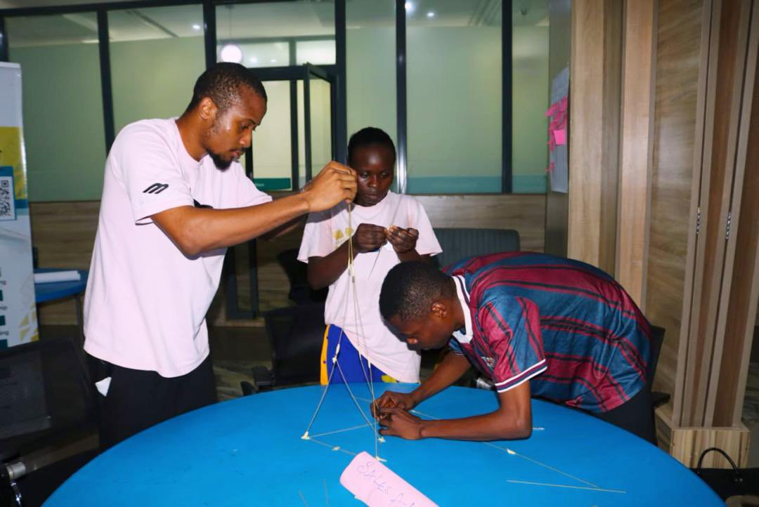 solution_sid's tweet image. ANAMBRA STARTUP WEEKEND AWK
Participants took on the Marshmallow Challenge — building the tallest structure with just spaghetti sticks and a single marshmallow.
Simple materials, big lesson.

#AnambraStartupWeekend #SolutionInnovationDistrict
#Startup #1madt #Techies4Solution