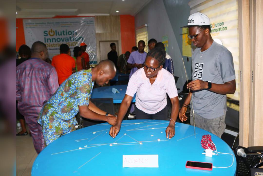 solution_sid's tweet image. ANAMBRA STARTUP WEEKEND AWK
Participants took on the Marshmallow Challenge — building the tallest structure with just spaghetti sticks and a single marshmallow.
Simple materials, big lesson.

#AnambraStartupWeekend #SolutionInnovationDistrict
#Startup #1madt #Techies4Solution