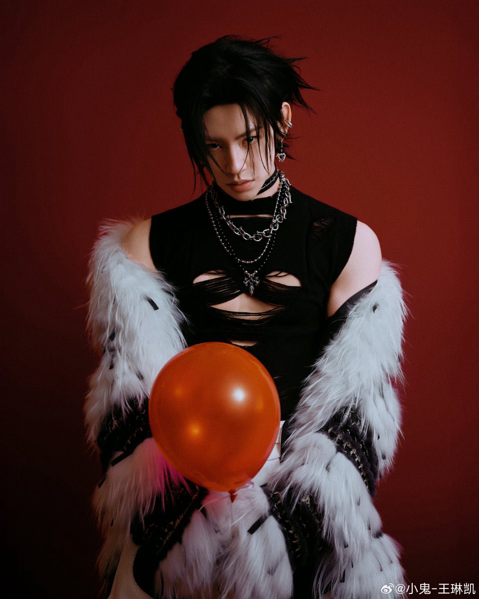 deadline520's tweet image. 251122 웨이보 🆙

😈🎈😈

#샤오귀 #왕린카이 #xiaogui #wanglinkai #lilghost #小鬼 #王琳凯