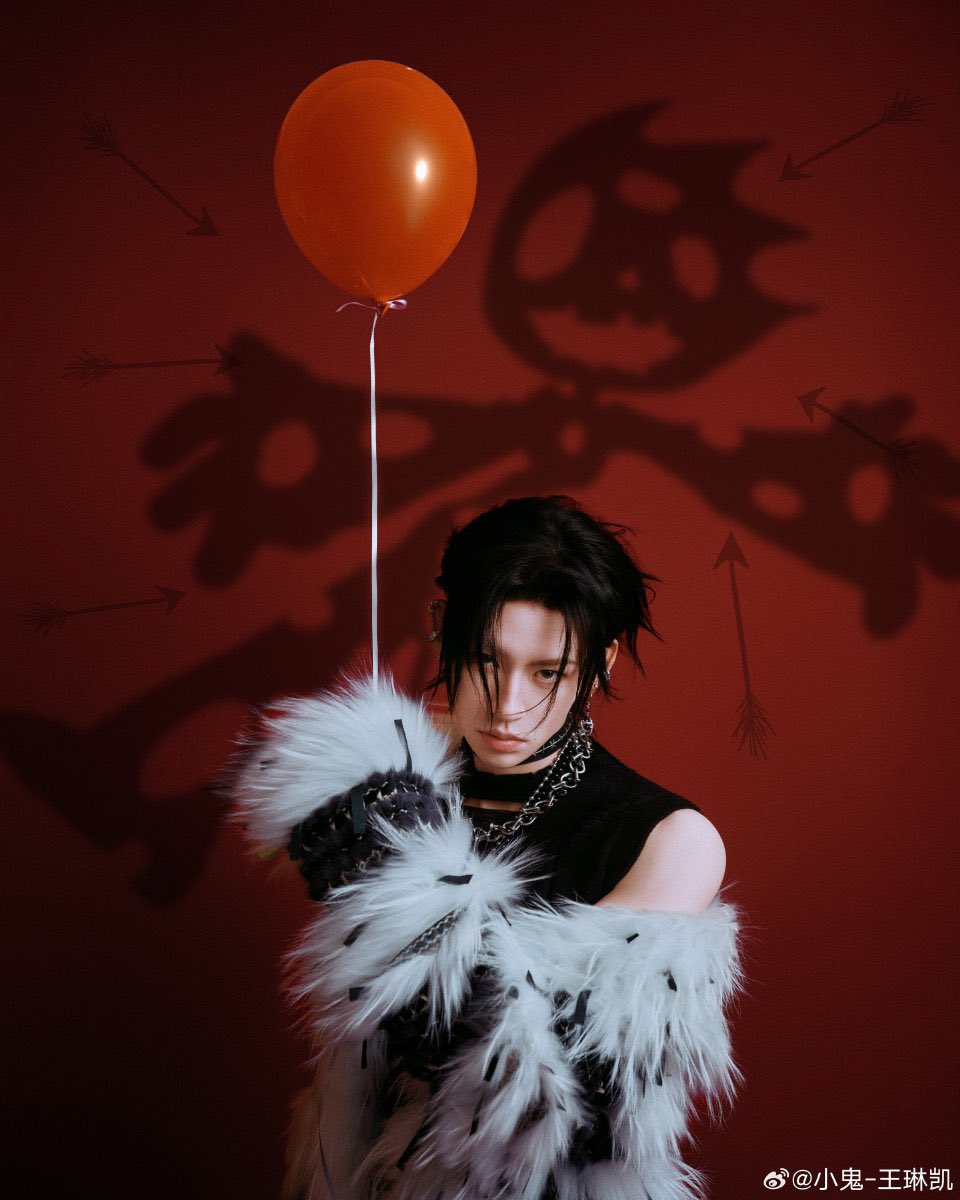 deadline520's tweet image. 251122 웨이보 🆙

😈🎈😈

#샤오귀 #왕린카이 #xiaogui #wanglinkai #lilghost #小鬼 #王琳凯