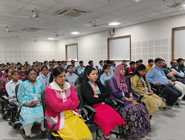 MIT_Updates's tweet image. Sankalpana 2025: Igniting Innovation, Inspiring Excellence! ⚡️💡#mit_csn   #Sankalpana2025 #ElectricalEngineering #Innovation #Sustainability #Ecosafe #EngineeringExcellence