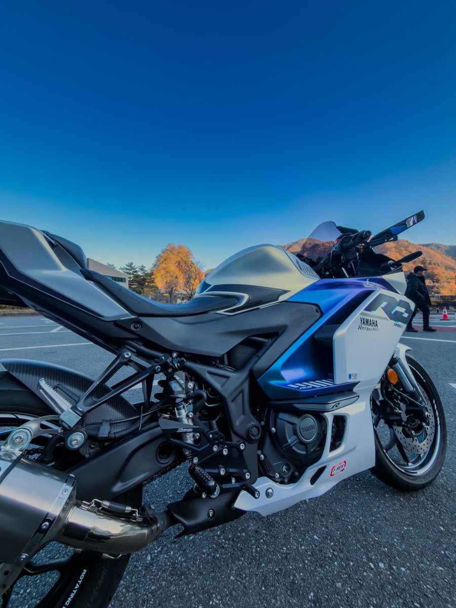 bit_realitive's tweet image. バックステップとシート変えて更に良い感じに…!オイル交換と点検も併せてやって貰ったお値段11まんいぇーんw