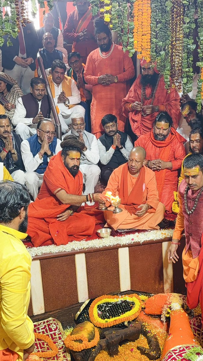 BadeHanumanJi1's tweet image. 