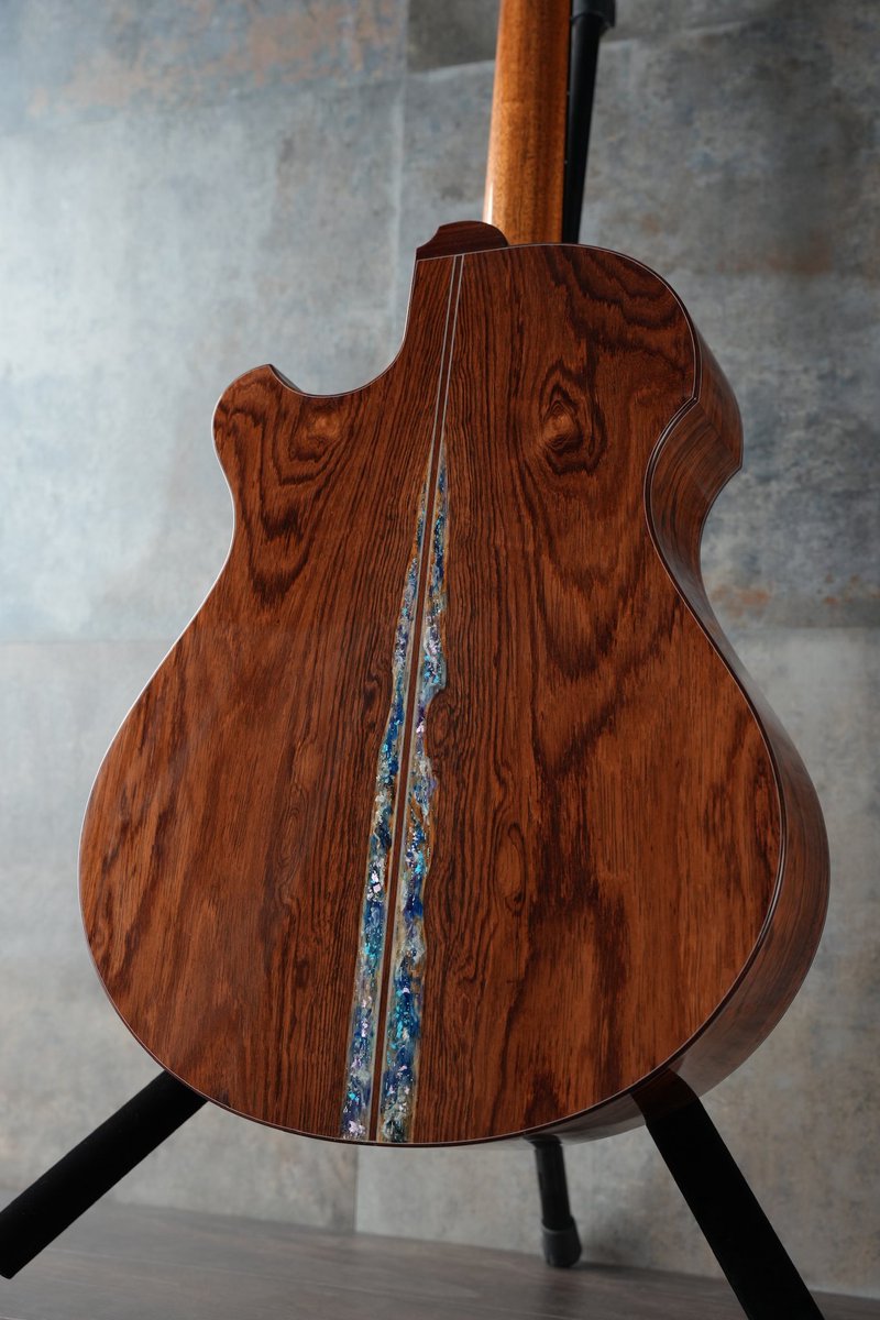 アコースティックギター