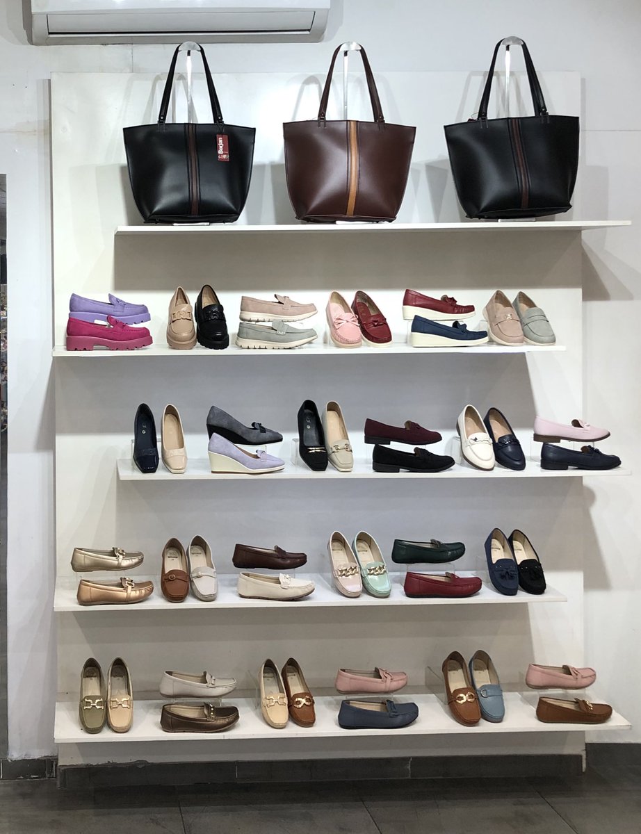 Good evening my friend 
Have a good day 
Enjoy your weekend 
 You like shoes