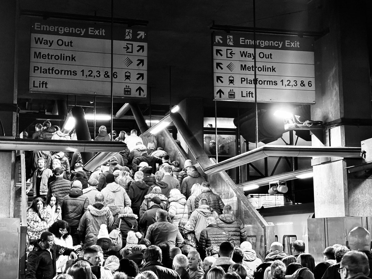 BCAFCBH's tweet image. Bolton bound with an army of 5,000 Chickens for the sort of away day we&apos;ve all been waiting for years to enjoy again. 

Proper ground, proper crowd and set up to be one hell of a game, come on City! #bcafc