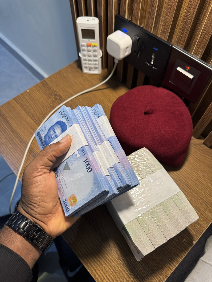 MrMekzy_'s tweet image. Saturdays are for weddings.💀👹🖤