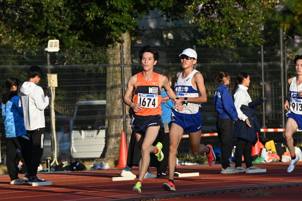 京都陸協記録会

根平くん（京都教育大学）
大城くん（京都大学