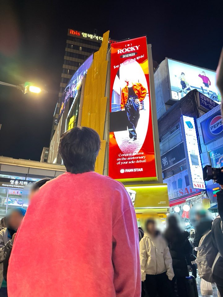 p_rockyent's tweet image. 하모의 사랑으로 
가득 찼던 2주년
항상 감사하고 사랑합니다!❤️

#라키 #ROCKY
#하모 #HAMO