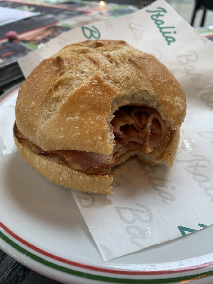 Salty bacon in Italian crusty roll - Bar Italia #Soho 👌#London 🇮🇹🇬🇧☕️🎸