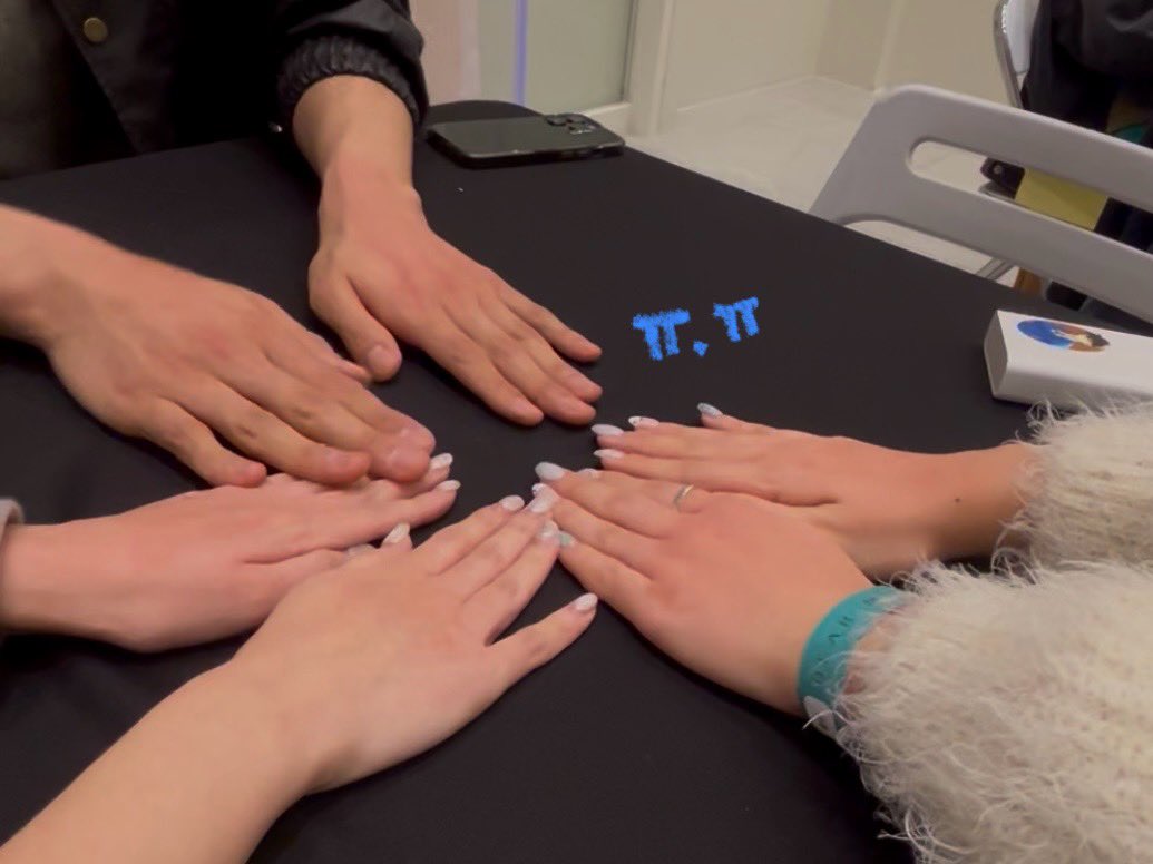 _witty03's tweet image. 팀준우 추구미: 심플 is 베스트