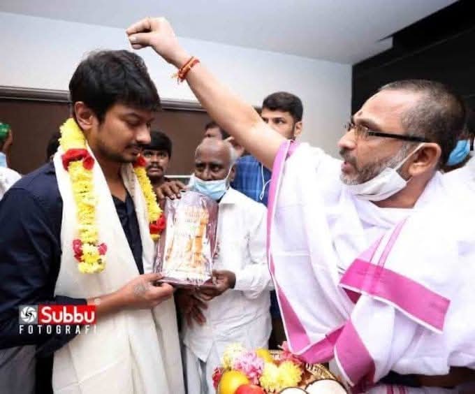 IR_MusicGod's tweet image. No. Sanskrit  is alive &amp;amp; kicking thanks to #DravidaModel rationalism 😂