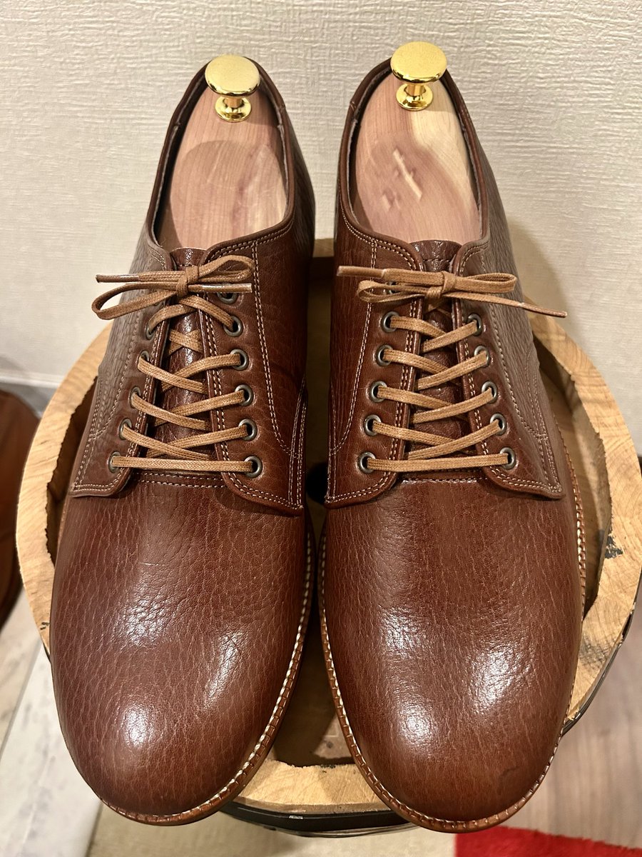 7781MOTO's tweet photo. 3連休1日目引きこもり
#DeluxeWare さんで
#Dalees&Co StackMan.FA
Blackに続き Brown も購入!
届いたのでプレメンテ
たくましく育って欲しい☺️
#革靴
#デラックスウエア
#ダリーズ
#Collonil 1909
#Mowbray DelicateCream https://t.co/qy3ndNP4tQ