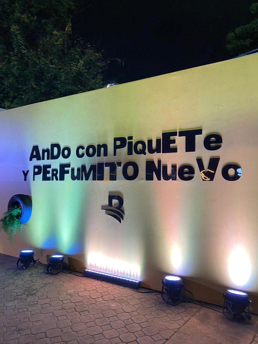 SpainBadBunny's tweet image. #dtmfworldtour  🇩🇴