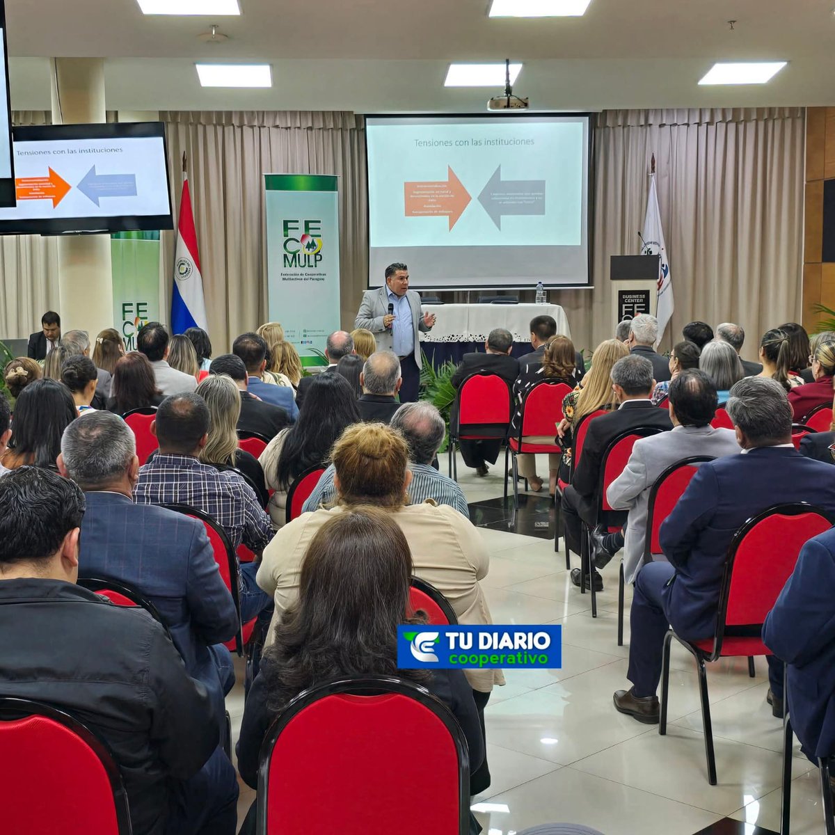 Universo970py's tweet image. #Audio970 | Más entrevistas durante festejo por los 17 años de Fecomulp

🎙️Entrevistas:

👤 Ing. Carlos Romero, presidente del Incoop

👤 Lic. Cynthia Páez, miembro del Consejo de Administración de Fecomulp

👤 Ing. Angel Caballero Roteka, presidente de Universitaria

👤 Ing.…