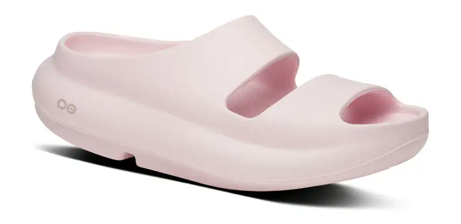 SportsInsightUK's tweet image. Slide into MORE. More OOfoam™, more style, more versatility.

The classically-modern two-strap silhouette of the OOyea makes the ordinary, extraordinary. The uber-plush feeling of extra OOfoam™ under foot, is.gd/yqZRZG #WomensOOyeaSlideSandalPrimrose #OOFOS