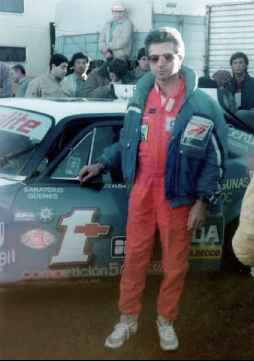 Pasaron 33 años y una herida que no cierra . Roberto siempre presente .