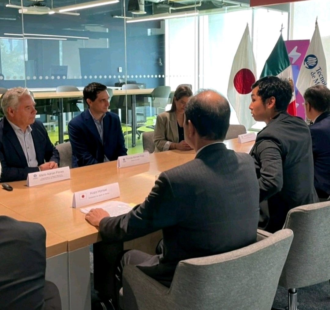 Building up international #ecosystems 🇯🇵🇲🇽 regarding open #innovation, business models, and #entrepreneurship
<a href="/TecdeMonterrey/">Tecnológico de Monterrey</a> <a href="/incMTY/">incMTY</a> 
<a href="/ceoworld/">Dr. Amarendra Bhushan Dhiraj</a>
#Japan #Mexico